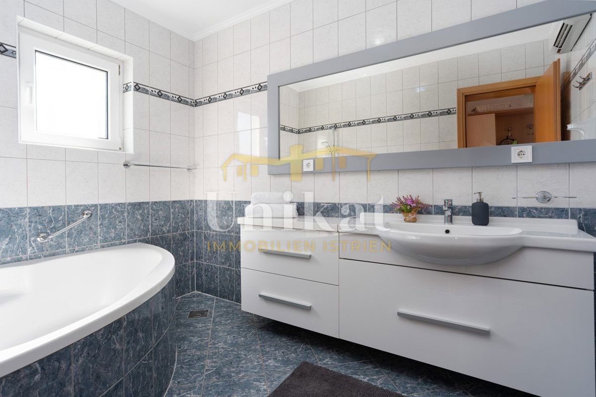 Hiša v okolici Poreča, 3 spalnice, mirna lokacija